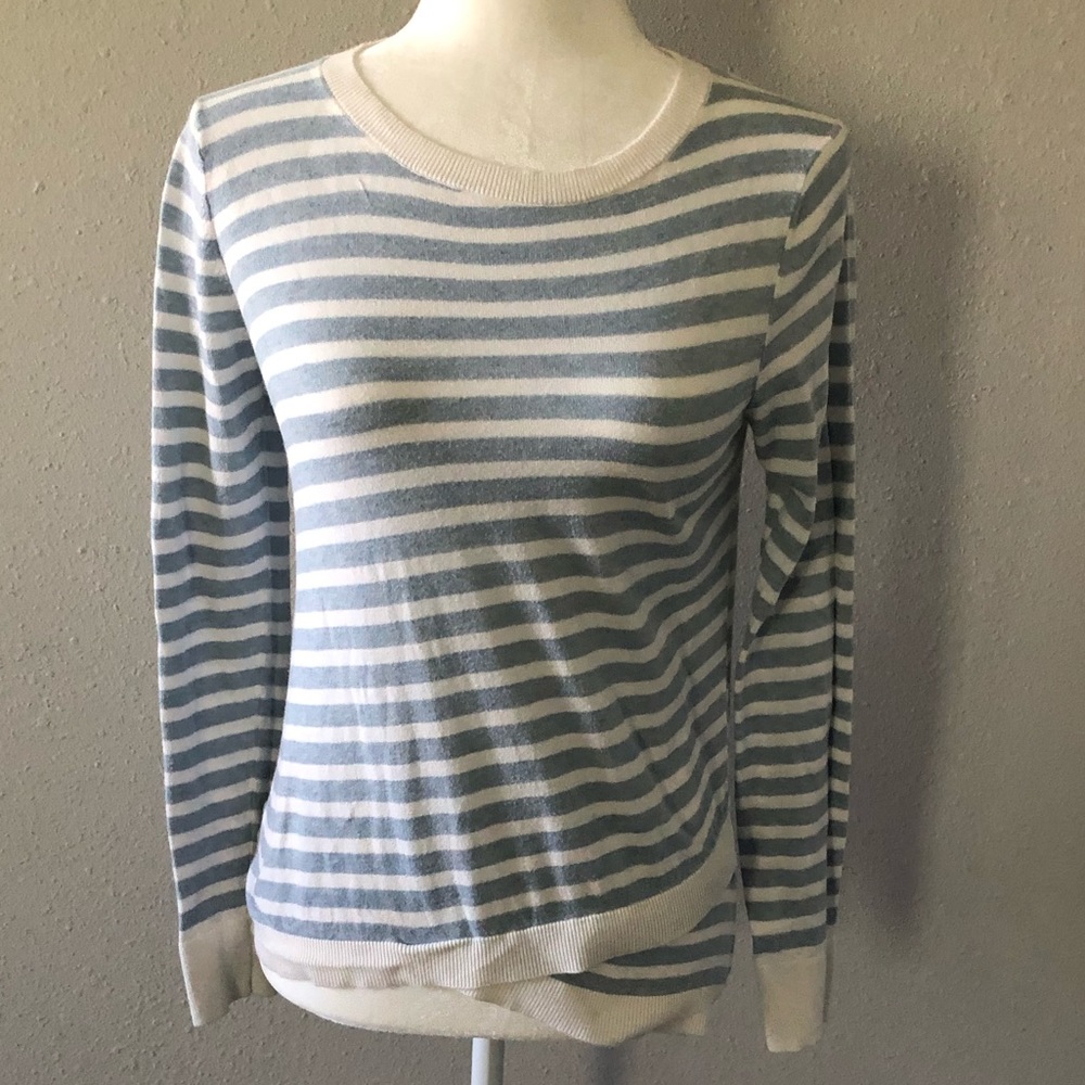 Lightweight sweater